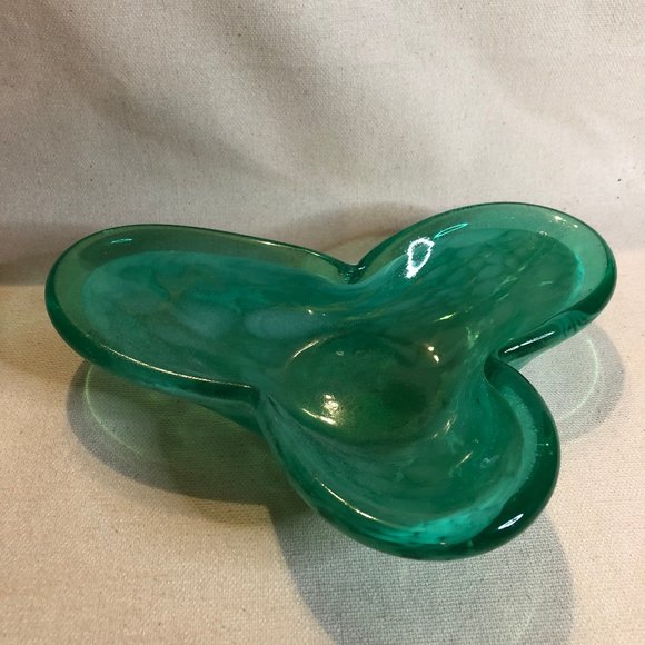 MCM Green Clover Shaped Hand Blown Art Glass Bowl - Picture 7 of 9